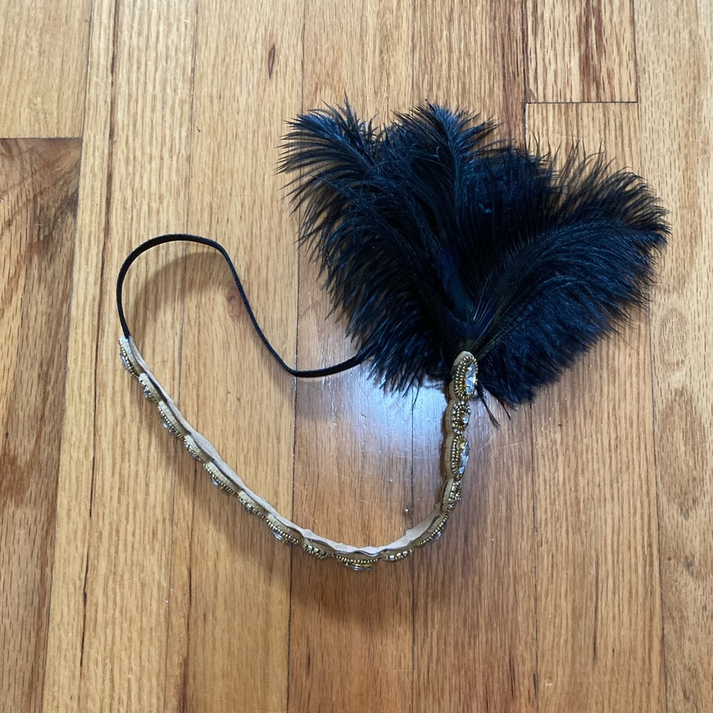 1920’s-style feather headband EUC (worn once)
